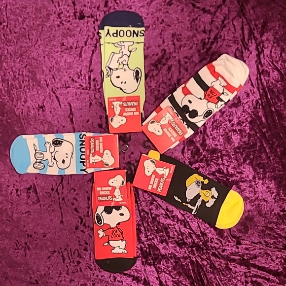 Peanuts Accessories - Peanuts No Show Socks Size 9 - 11 Lot of 5 Snoopy